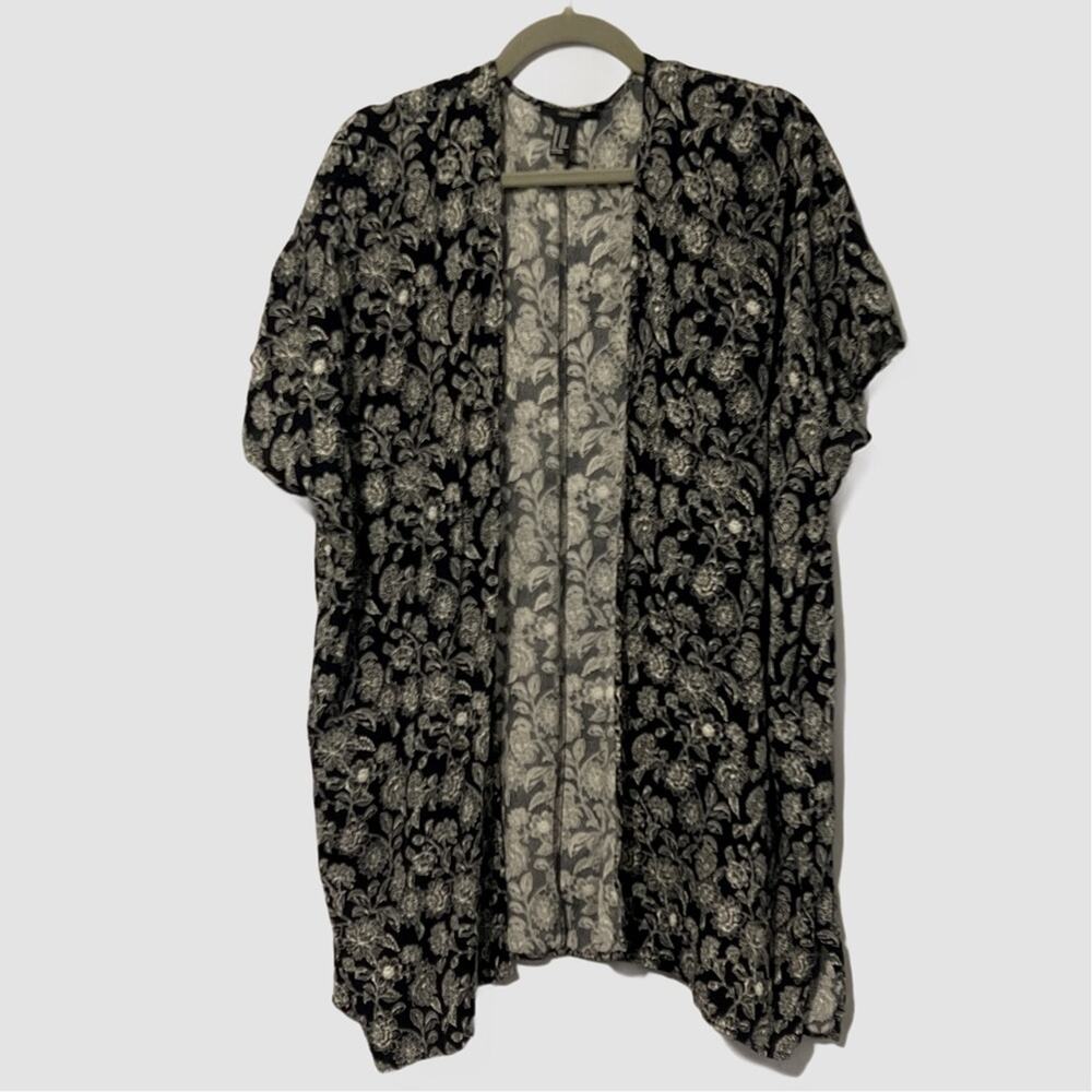 Forever 21 Black &‎ White Floral Kimono Short Sleeve 100%rayon Size Small/Medium
